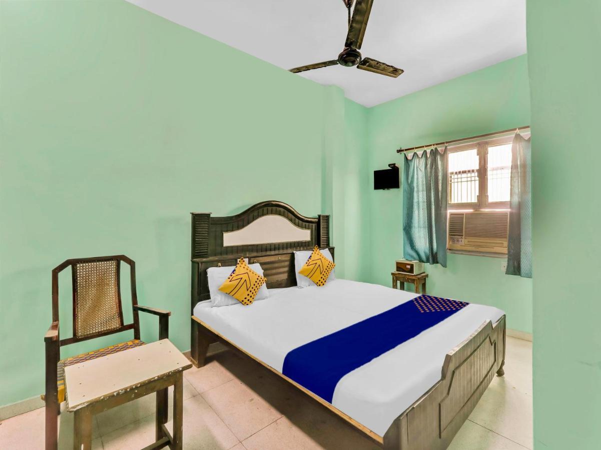 Spot On 81122 Saket Honest Hotel Ayodhya Zewnętrze zdjęcie