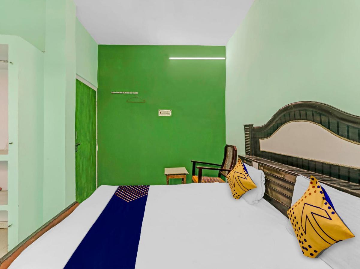 Spot On 81122 Saket Honest Hotel Ayodhya Zewnętrze zdjęcie