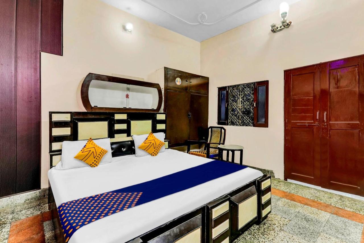 Spot On 81122 Saket Honest Hotel Ayodhya Zewnętrze zdjęcie