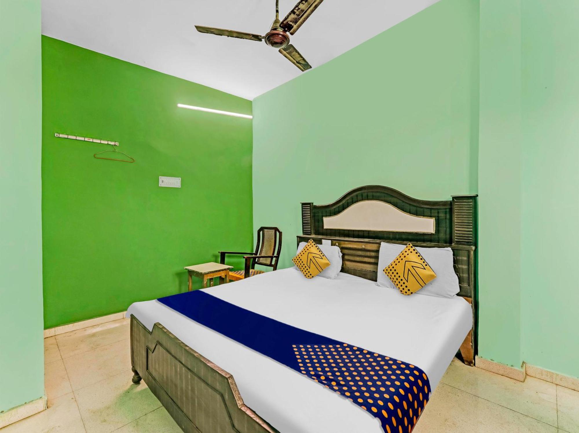 Spot On 81122 Saket Honest Hotel Ayodhya Zewnętrze zdjęcie